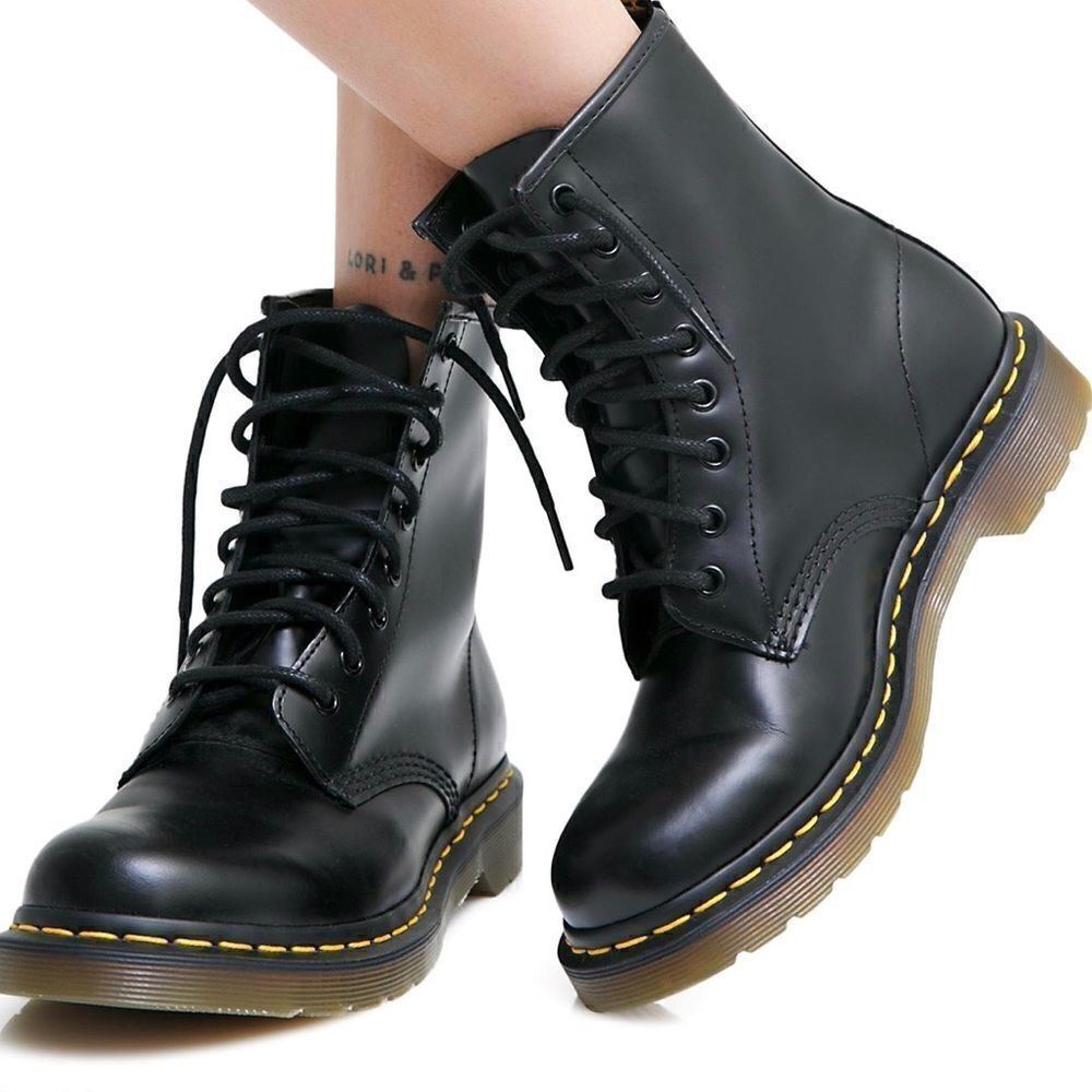 DR.Martens 1460 8 EYE BOOTS